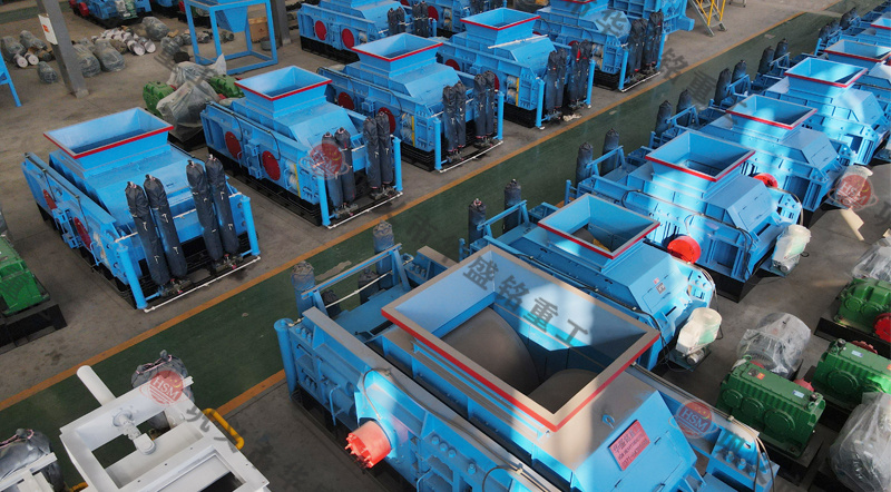 數(shù)控液壓對(duì)輥破碎機(jī)輥皮壽命大概多久呢?市場報(bào)價(jià)多少錢呢? 數(shù)控液壓對(duì)輥破碎機(jī)輥皮壽命大概多久呢?市場報(bào)價(jià)多少錢呢?